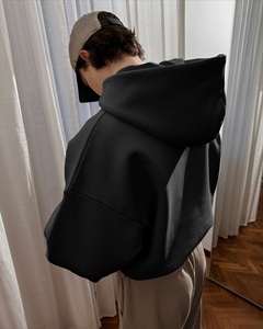 Sweat à capuche boxy personnalisé 100 % coton biologique avec molleton épais 520 g/m² et coupes courtes pour hommes – Vente en gros pour marques de streetwear - Product Image 4