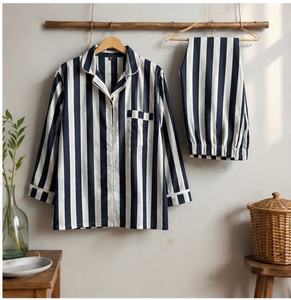 Meilleur fabricant du Pakistan, ensemble de pyjama en soie pour femmes, imprimé animal, taille élastique, tissé, vente chaude du printemps - Product Image 5