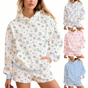 Pantalones cortos deportivos informales de manga larga con capucha y estampado floral, conjunto de dos piezas, chándal de talla grande para <span class=keywords><strong>mujer</strong></span> - Product Image 1
