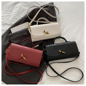 Série très vendue, sac à main horizontal à bandoulière, nouveau sac en cuir PU souple tissé pour femmes, sac à dîner, sac accordéon - Product Image 2