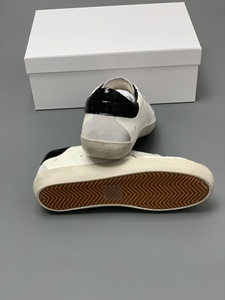 <span class=keywords><strong>Sneakers</strong></span> in Pelle Bianca Effetto Vissuto con Stella, Lacci Grigi, Tacco Nero, Suola Morbida, Scarpe Casual da Donna per Uso Quotidiano, Vendita all'Ingrosso - Product Image 6