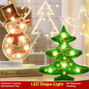 Lampada Notturna LED 5D Fai-da-Te con Diamanti in Resina, Paesaggio Natalizio con Pupazzo di Neve e Albero, Luce Decorativa di Lusso per Casa - Product Image 5