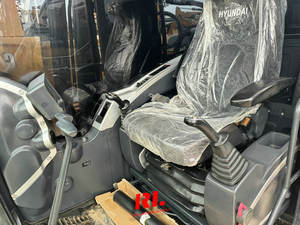 Pelle hydraulique sur chenilles Hyundai 220LC-9s d'occasion de 20 tonnes en bon état avec composant moteur central à vendre - Product Image 6