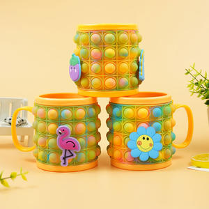 2023 nouveau mignon chat enfants boire tasse silicone push bulle itting popper tasse <span class=keywords><strong>pop</strong></span> fidget bouteilles d'eau avec support de poignée - Product Image 2