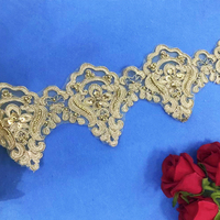 Vente en gros Stock Robe Perlée Bordure Perle Cordon Robe de mariée Robes de mariée Mariage Dentelle Applique Dentelle Mariage