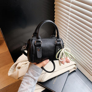 กระเป๋าถือสะพายข้างสำหรับผู้หญิง2026ใหม่กระเป๋าสะพายไหล่ลายควิลท์ดีไซน์เรขาคณิตวินเทจกระเป๋าเครื่องสำอาง PU สำหรับเด็กผู้หญิง - Product Image 5