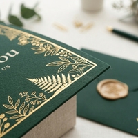 Cartes de remerciement botaniques vert forêt foncé avec dorure à chaud, design de bordure feuille de luxe, personnalisables en gros avec logo, pour mariage, entreprise, OEM, ODM