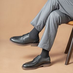 Zapatos de Cuero para Hombre - Brogues Modernos Impermeables y con Aumento de Altura, Zapatos Formales y Casuales Británicos con Cordones y Punta Redonda - Product Image 4