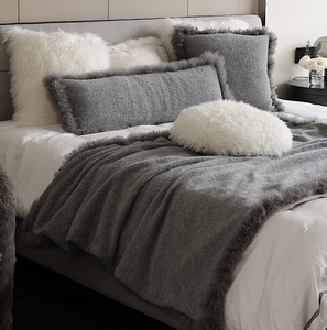 Vente en gros, mélange <span class=keywords><strong>de</strong></span> <span class=keywords><strong>laine</strong></span> douce personnalisée avec garnitures en fourrure mongole <span class=keywords><strong>Lama</strong></span>, <span class=keywords><strong>laine</strong></span> d'agneau tissée à <span class=keywords><strong>la</strong></span> main, vente en gros, couverture à carreaux quatre saisons - Product Image 2