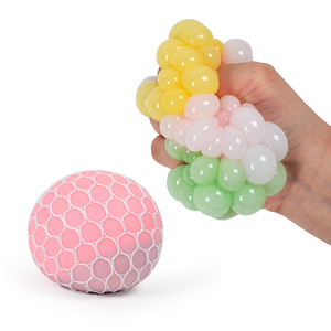 ของเล่นฟิดเจ็ตคุณภาพสูง ของเล่นเปลี่ยนสี ลูกบอลบีบคลายเครียดสีรุ้ง สำหรับเด็ก ช่วยผ่อนคลายความวิตกกังวล และเป็นของเล่นสนุกๆ - Product Image 3