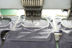 Serviette de sport de haute qualité pour la remise en forme, avec logo personnalisé, broderie en relief, écologique, séchage rapide, en microfibre épaisse - Product Image 4