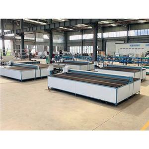 Machine de découpe de verre laminé et isolant YBKE, haute précision avec moteur PLC, taille maximale 3800x2600mm pour verre de 3 à 19 mm - Product Image 3