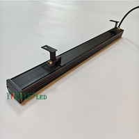 Contrôleur SPI IP67 50cm 18 ICs/m ou contrôleur DMX512 Points de pixel corps noir fini barre de lave-glace Led YY-XQ4033 de lumière
