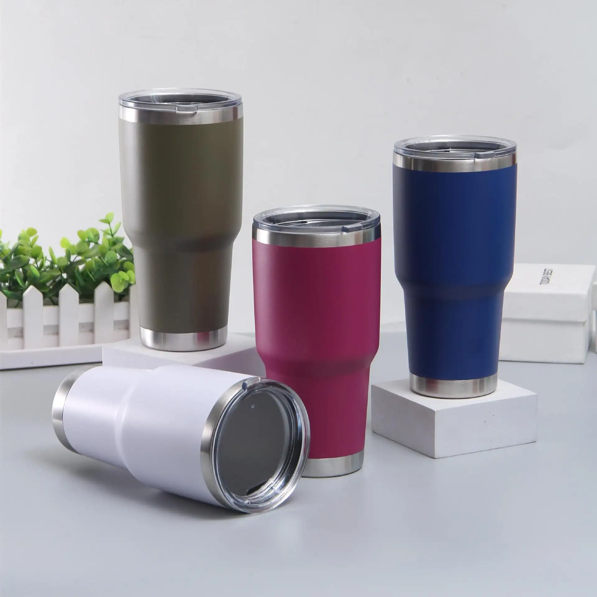 2022 With Leakproof Lid And Straw Vacuum Insulated Large Travel 30oz 900ml Multicolor Stock Vacuum Insulated Tumbler Coffee Cup