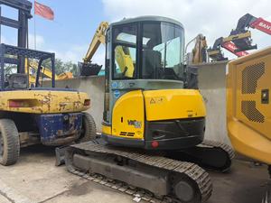 Mini-excavatrice Yanmar VIO55 d'occasion, 5 tonnes, type chenille, avec moteur et composants hydrauliques d'origine japonais, modèle 2023, 1729 heures - Product Image 5