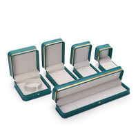 Hochwertige grün-weiß-rosa PU-Leder Schmuckbox mit individuellem Logo, Geschenkverpackung für Schmuck