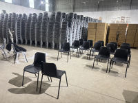 Bureau et chaises empilables en plastique pour l'école, pour les enfants, les élèves, les étudiants, la lecture, l'écriture, l'entraînement, pour les adultes