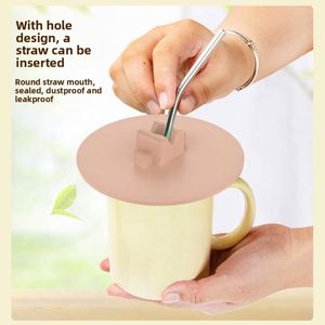 Couvre-gobelet en silicone de qualité alimentaire avec trou pour paille, couvercle universel multifonction anti-poussière et anti-fuite - Product Image 4