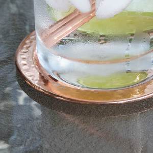 Ensemble de 4 sous-verres élégants en cuivre martelé avec finition polie, diamètre de 4 pouces - pour décorations de mariage - Product Image 4