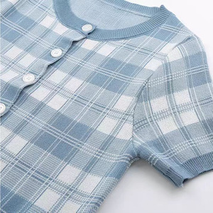 Ensemble tricoté à carreaux de style français pour femmes, cardigan à manches courtes et jupe, ensemble deux pièces, tenue élégante et à la mode - Product Image 2