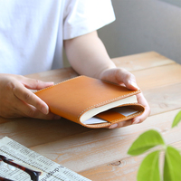 Couverture de livre en cuir PU de qualité supérieure, personnalisable avec logo, pour carnet de voyage, couverture de livre broché, couverture de Bible avec sangle marque-page