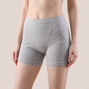 Shorts de sport pour femmes en nylon respirant sans couture, taille mi-haute, couleur unie, coupe confortable, gris, blanc, noir, écologiques - Product Image 4