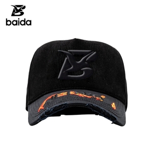 Venta al por mayor de 31 gorras de béisbol de 5 paneles con letra B de diamantes de imitación, estilo desgastado, lavado, con estampado de grafiti, deportivas y de estilo urbano. - Product Image 3