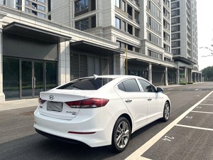 Auto Usata H-YUNDAI E-LANTRA <span class=keywords><strong>2020</strong></span> 1.5L Benzina Trasmissione Automatica Berlina Compatta 4610x1800x1450mm - Product Image 5