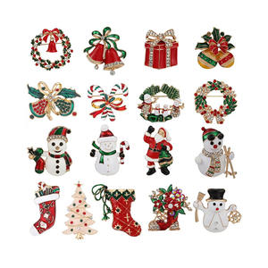 Accesorios de Navidad personalizados, alfiler duro de árbol con tapa, alfileres de esmalte bonitos, broches de solapa de Navidad de diseño personalizado - Product Image 1