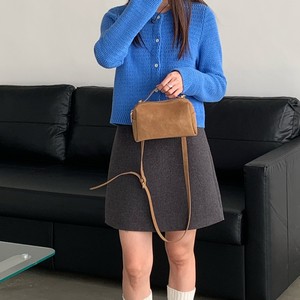 กระเป๋าสะพายข้างขนาดเล็ก 7 นิ้ว ปิดด้วยซิป ผิวสัมผัสหนังกลับ กระเป๋าสะพายไหล่ผู้หญิง ใช้ได้ทุกวัน ฤดูใบไม้ผลิ 2026 - Product Image 4