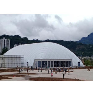 Structure gonflable polyvalente autoportante pour événements sportifs toutes saisons - Product Image 1