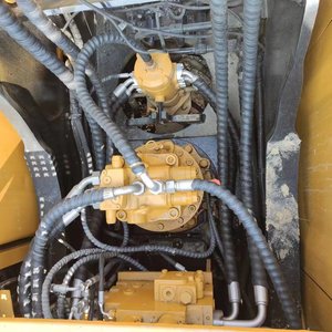 รถขุดตีนตะขาบ SANY SY215C มือสอง ขนาด 21 ตัน ยี่ห้อดังจากจีน คุณภาพสูง มาตรฐาน EPA CE เหมาะสำหรับงานก่อสร้างและงานดิน - Product Image 6