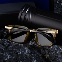 Lunettes de Soleil Partagas de Créateur Tendance, Vente en Gros, Verres UV400, Cadre Carré en PC, Branches Métalliques, Logo Personnalisé pour Hommes