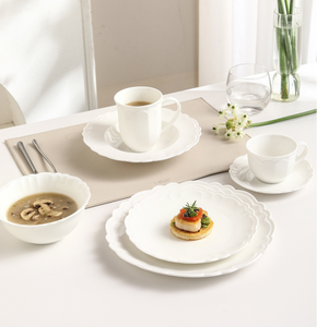 Platos de Porcelana Blanca con Relieve de Pétalos Franceses de Lujo, Ecológicos, Aptos para Alimentos, Libres de BPA, Duraderos, para Comida Occidental, Suministro al por Mayor, Personalizables - Product Image 3