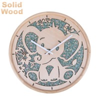 Horloge murale ronde en bois pour enfants, design créatif, cadran de montre de dessin animé gravé au laser