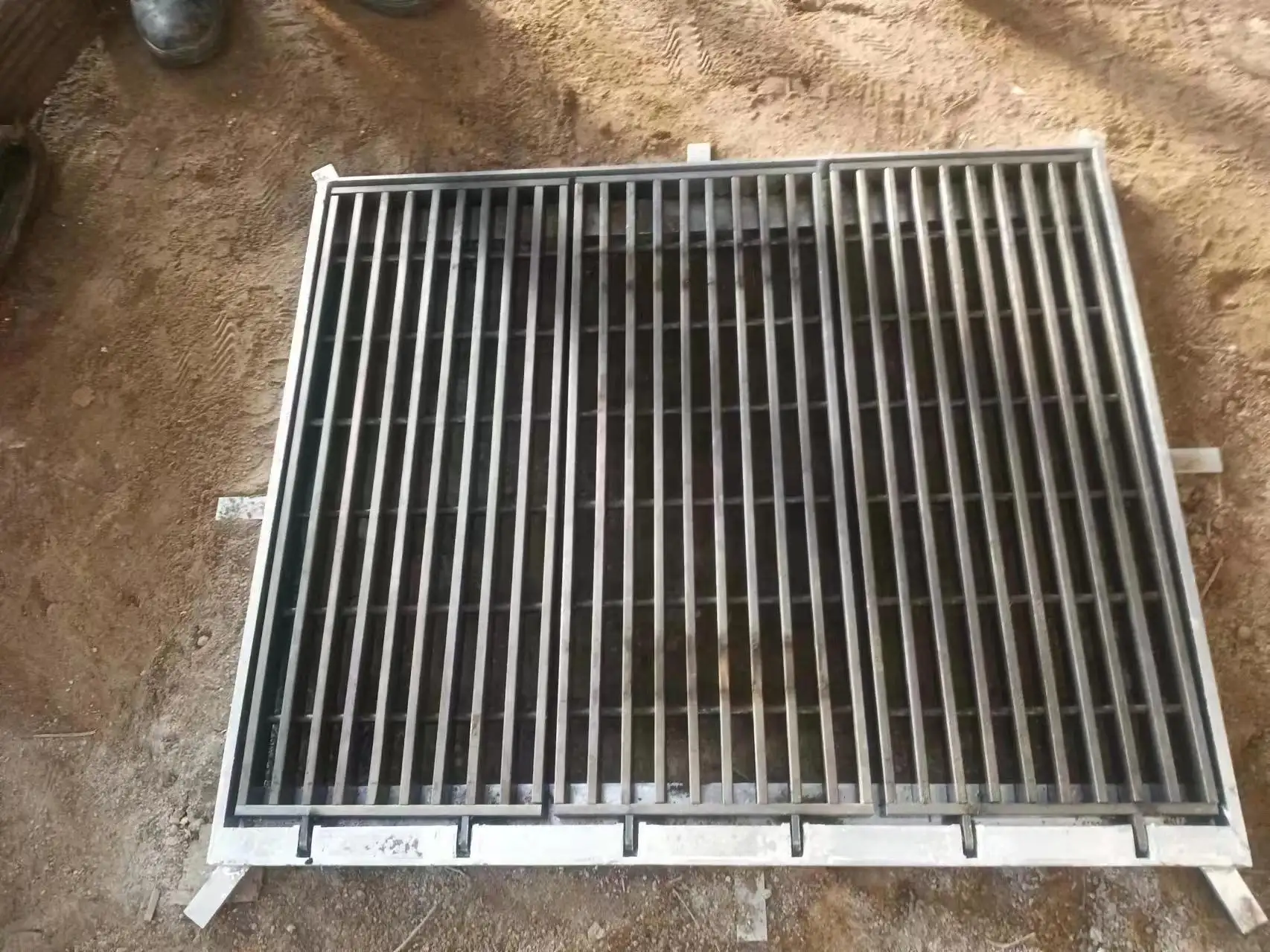 Factory Customized Galvanized Metal Steel Grating |Stainless Steel Grating Walkway Platform Stair Treads Trench Cover