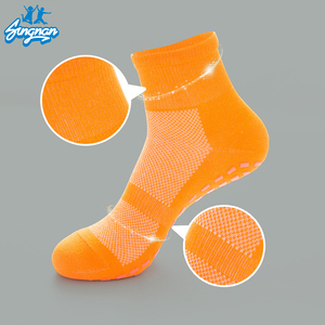 Chaussettes en coton à mailles respirantes avec grip pour Pilates, <span class=keywords><strong>trampoline</strong></span>, enfants, parc d'attractions, centre d'éducation préscolaire, yoga, antidérapantes - Product Image 4