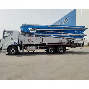JIUHE Camión Bomba de Concreto de 43m para Grandes Obras de Construcción, Colocación Eficiente de Concreto en Proyectos de Infraestructura - Product Image 1