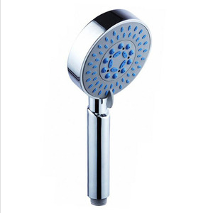 Cabezal de Ducha Portátil Redondo con Tecnología de Pulverización, Masaje, Burbujas y Lluvia, Duradero y con Acabado Plateado - Product Image 5