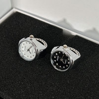 Montre-bague numérique minimaliste, design original et élégant, avec cadran à points de diamants, mini, argentée, à porter sur le doigt