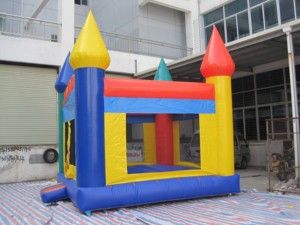 Castillos Inflables de PVC Coloridos con Temática de Corazón/Amor, con Capacidad para 500 kg y Fácil Instalación para Alquiler en Fiestas - Product Image 5