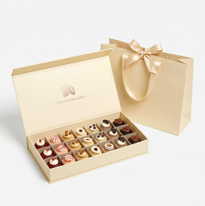 Boîte d'emballage rigide pour cupcakes avec logo personnalisé, beige crème, 24 trous avec fermeture magnétique - Product Image 1
