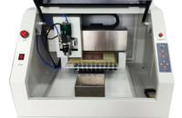Machine de gravure de circuits imprimés (avec changement d'outil automatique) / Machine de prototypage de circuits imprimés