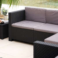 Conjunto de Muebles de Jardín Ecológicos Contemporáneos de Plástico Reciclado - Sofá Manhattan, Puff y Sillón para Exteriores (Capacidad para 4 Personas)