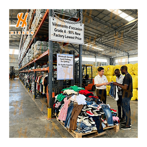 <span class=keywords><strong>Abbigliamento</strong></span> Usato di Seconda Mano all'<span class=keywords><strong>Ingrosso</strong></span>, Balle di Vestiti Estivi Usati, Balle di Abiti Femminili, Lotti di <span class=keywords><strong>Abbigliamento</strong></span> per Donne - Product Image 1