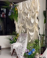Décorations de mariage d'été : Chemin de table artificiel blanc, verdure suspendue, fleurs sauvages, arrangement forêt enchantée