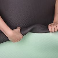 Tapis de yoga en terre de diatomée biodégradable antidérapant et écologique Ruiye avec sangle de transport, forme ovale 185 cm