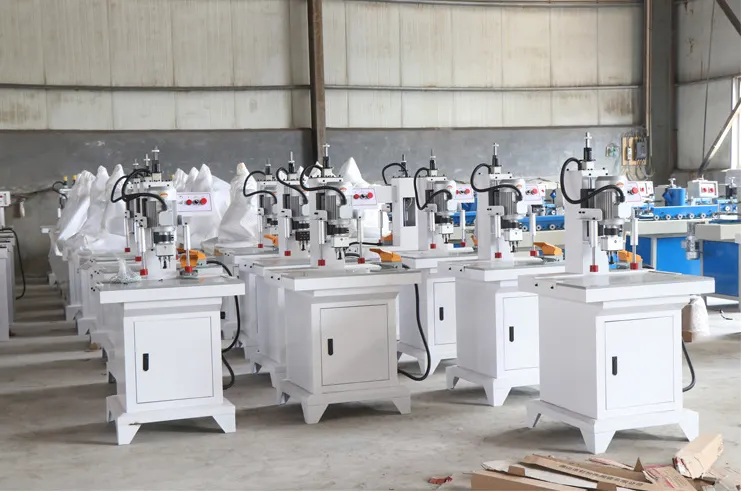 Máquina perforadora para muebles carpintería máquina CNC múltiple con perforación lateral automática de múltiples filas portátil