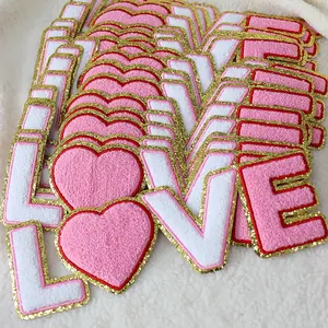 Aangepaste Fabriek Goedkope Valentijnsdag Glitter Letter Hart Patch Liefde Ijzer Op Chenille Patches