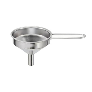 Mini entonnoir en acier inoxydable de 50 mm avec poignée pour filtrer l'huile de cuisine et distribuer du vin - Product Image 5